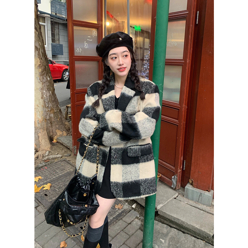 Chanelstyle plaid woolen coat autumn and winter coat