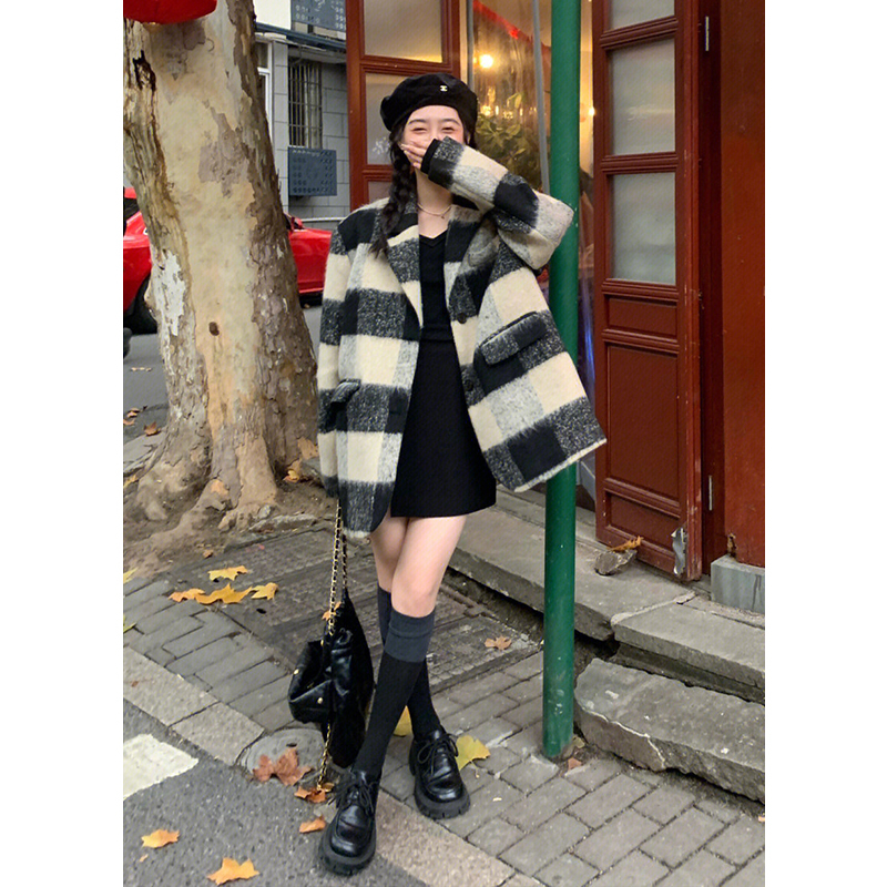 Chanelstyle plaid woolen coat autumn and winter coat