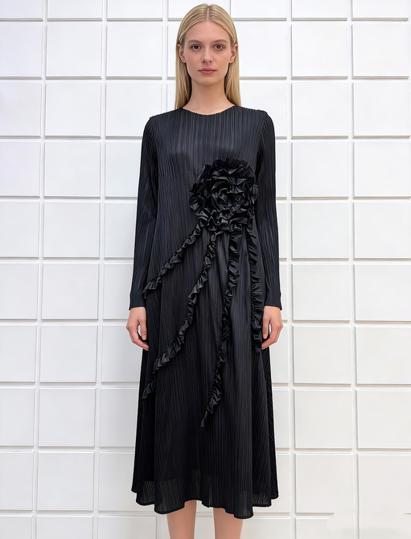 Fold crimp temperament disk flowers dress