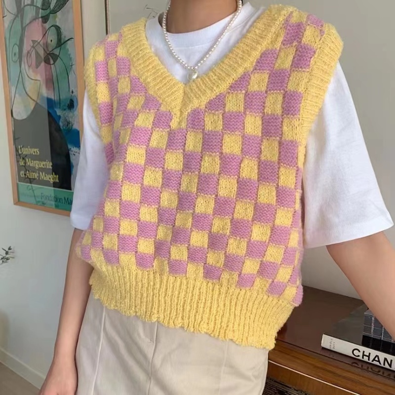 All-match mixed colors vest chessboard sweater