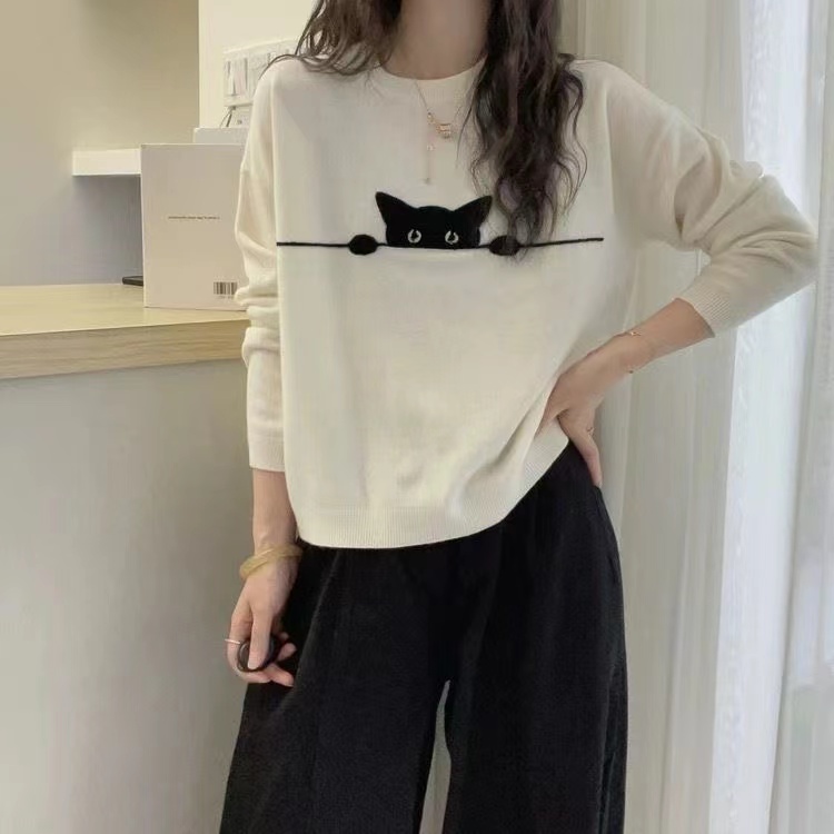 Large yard Western style bottoming sweater for women