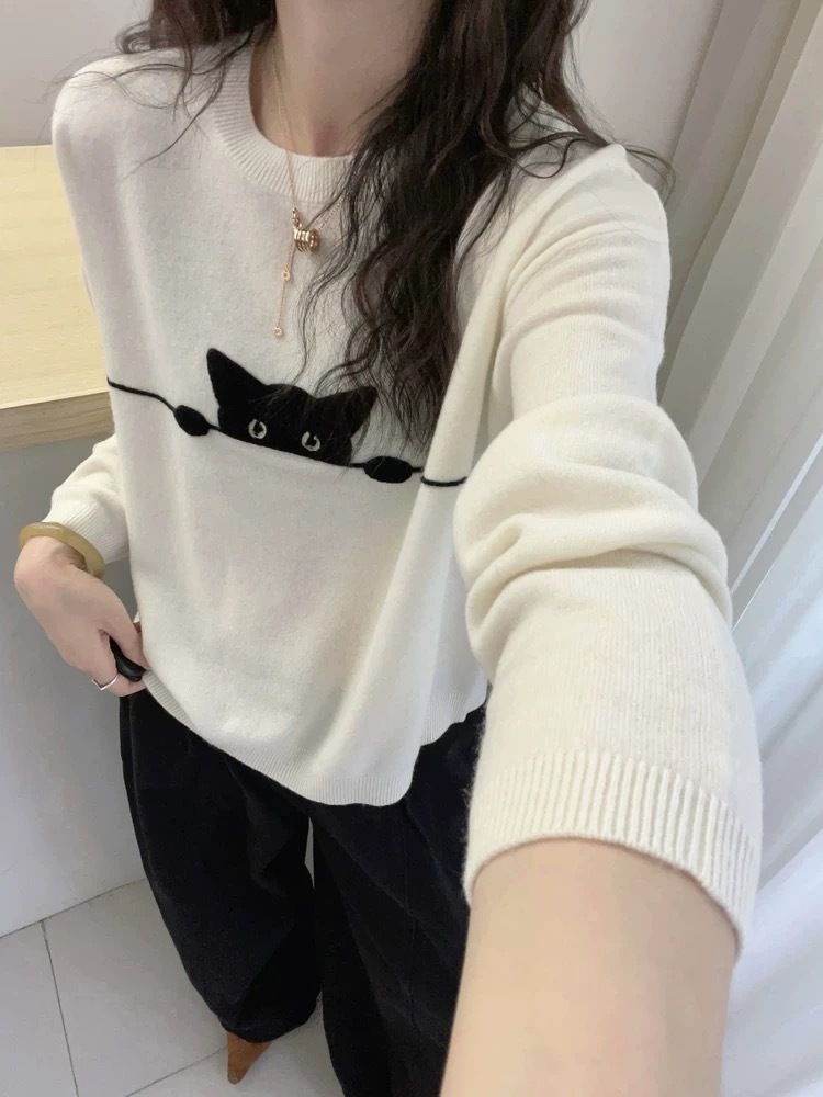 Large yard Western style bottoming sweater for women