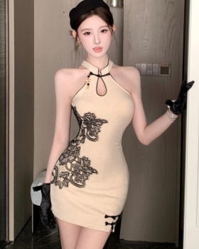 Temperament Chinese style embroidery dress for women