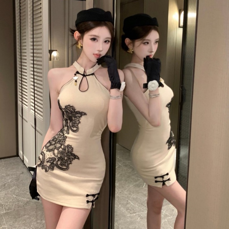 Temperament Chinese style embroidery dress for women