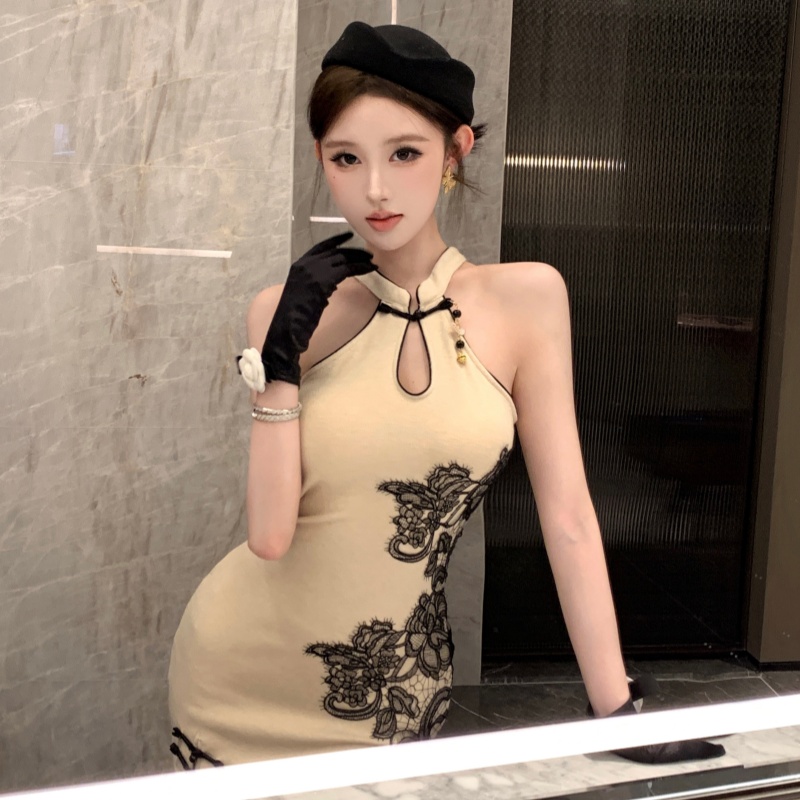 Temperament Chinese style embroidery dress for women