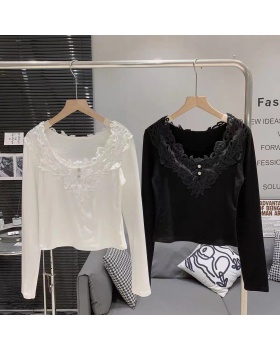 Embroidered integrated enticement T-shirt for women