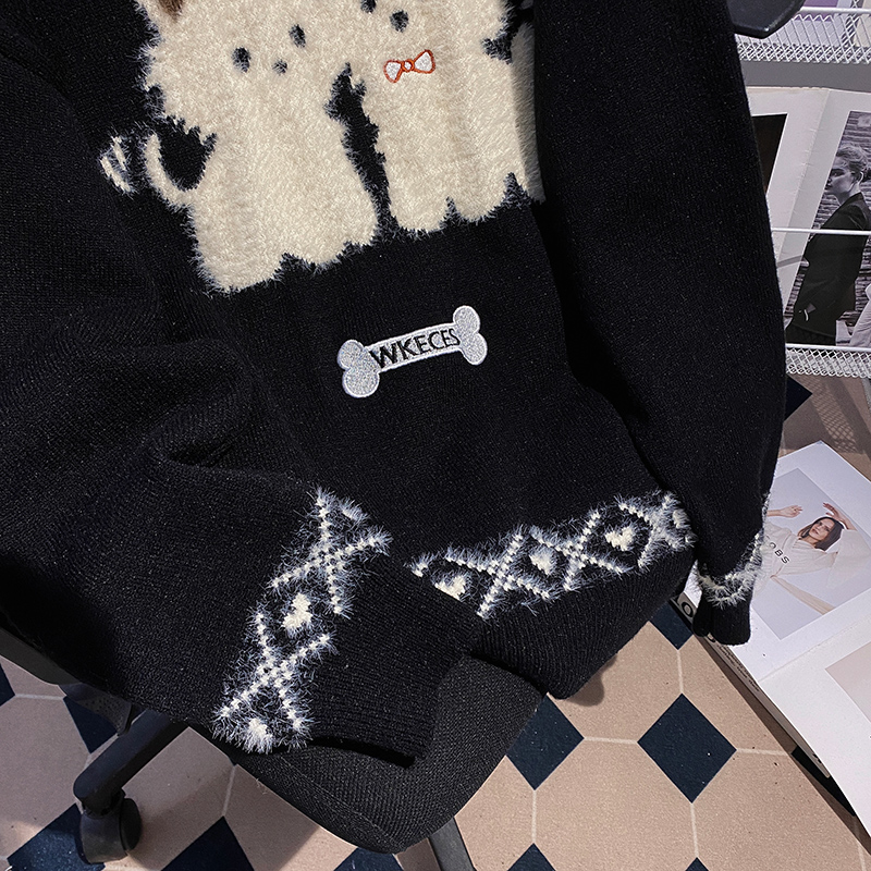 Embroidered flowers thermal sweater bottoming tops for women