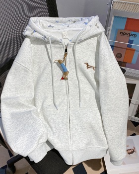 Couples loose tops plus velvet cardigan