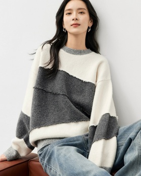 Blending round neck winter splice sweater for women