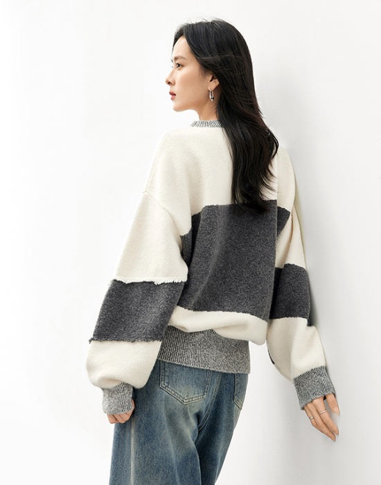 Blending round neck winter splice sweater for women