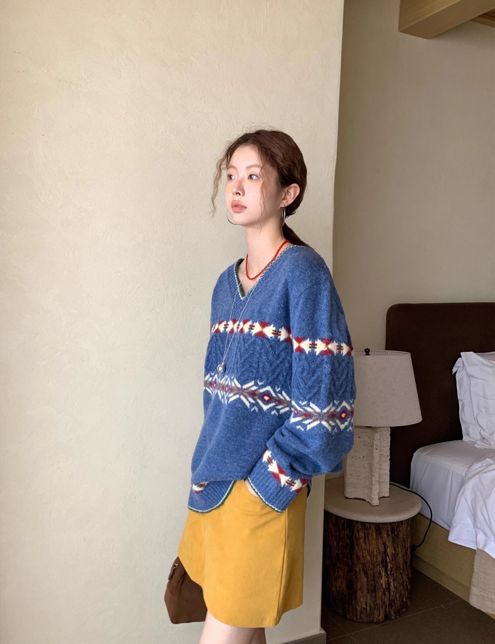 Totem sweet jacquard thick V-neck sweater for women