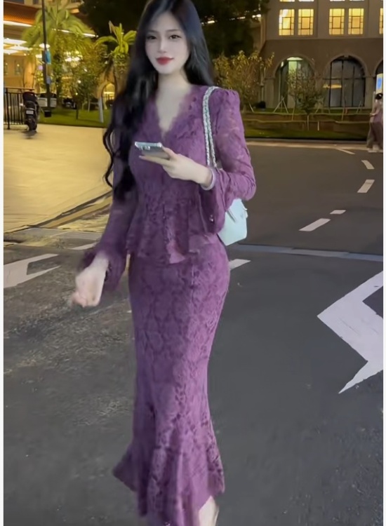 Enticement lace tops Hepburn style skirt a set