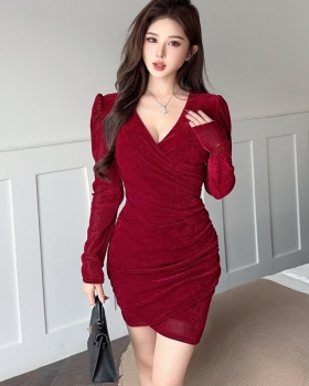 Pinched waist package hip slim V-neck fold dress