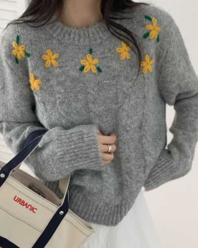Loose round neck coat embroidered flowers simple tops
