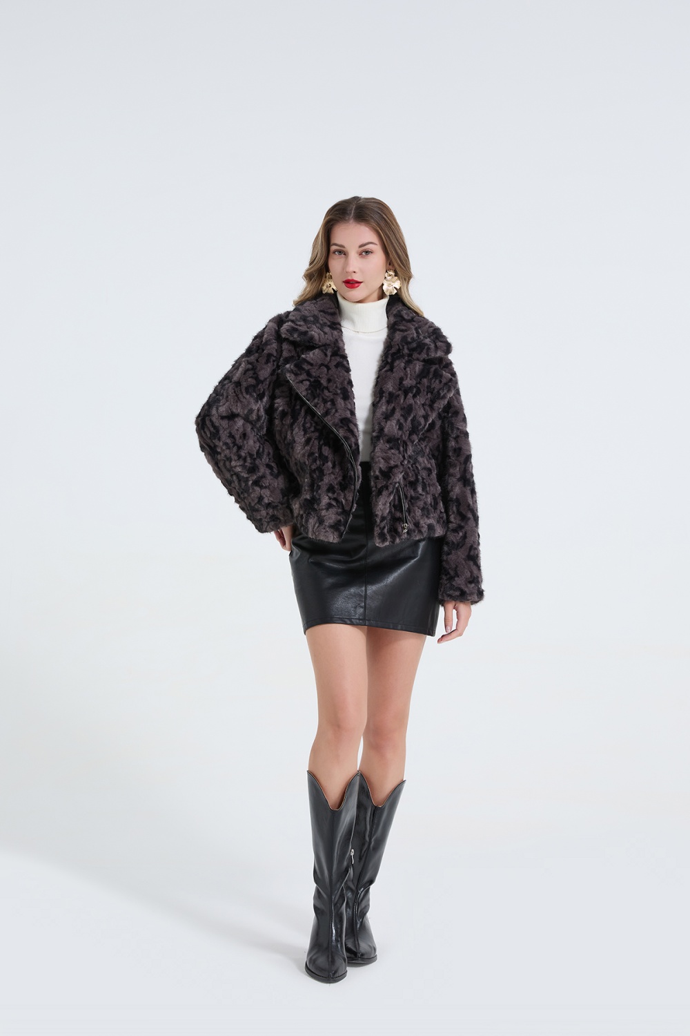 Imitation of rabbit fur locomotive thermal coat