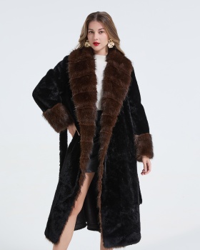 Large fur collar elegant coat long fur coat