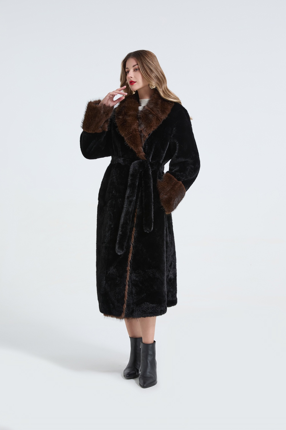 Large fur collar elegant coat long fur coat