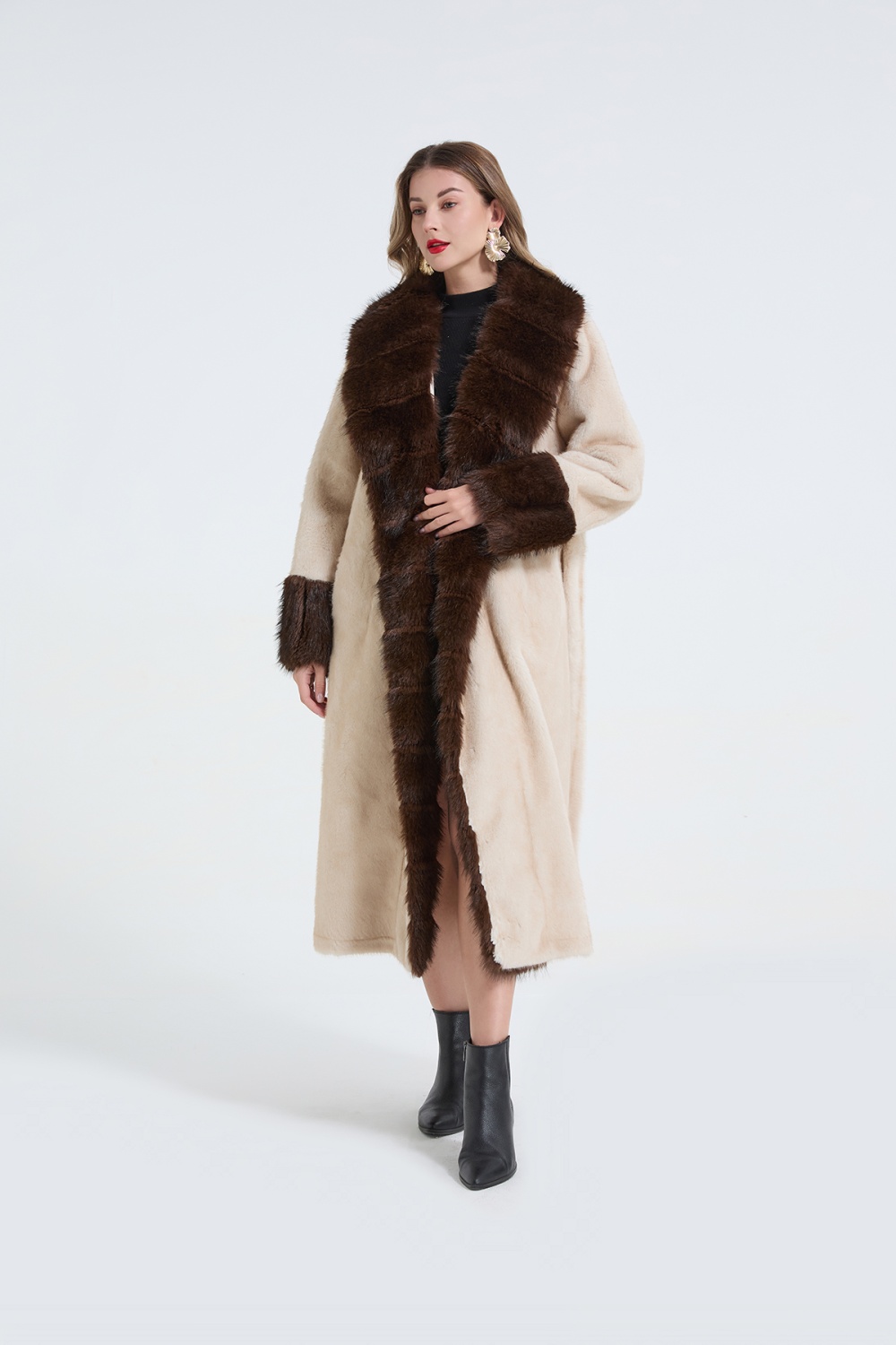 Large fur collar elegant coat long fur coat