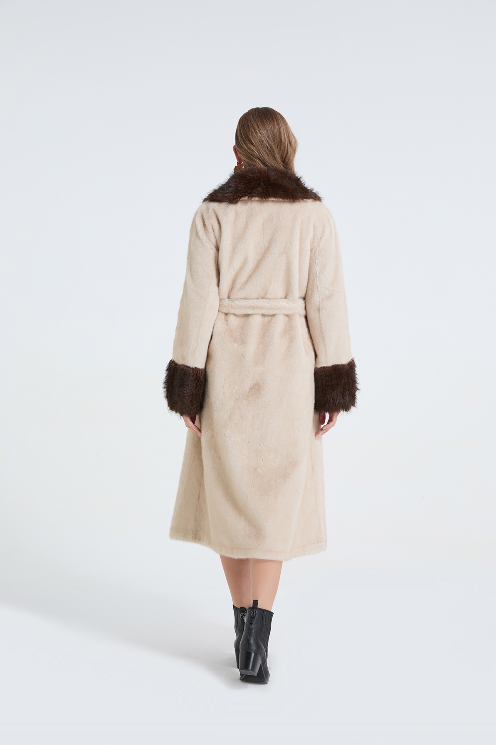 Large fur collar elegant coat long fur coat