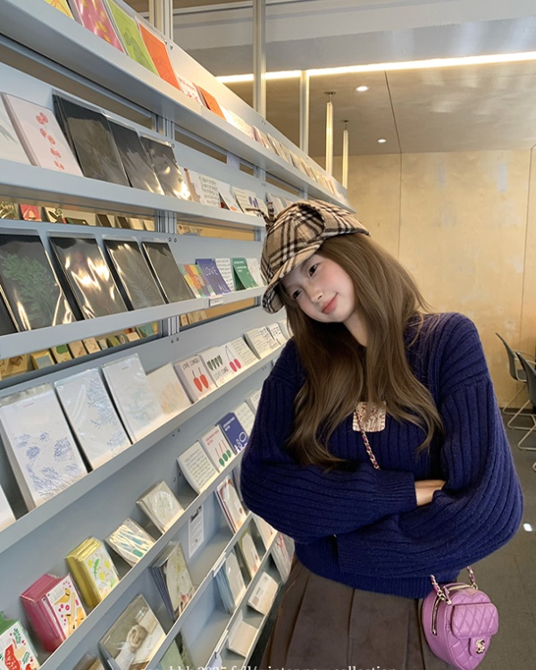 Knitted pullover sweater long sleeve embroidery tops