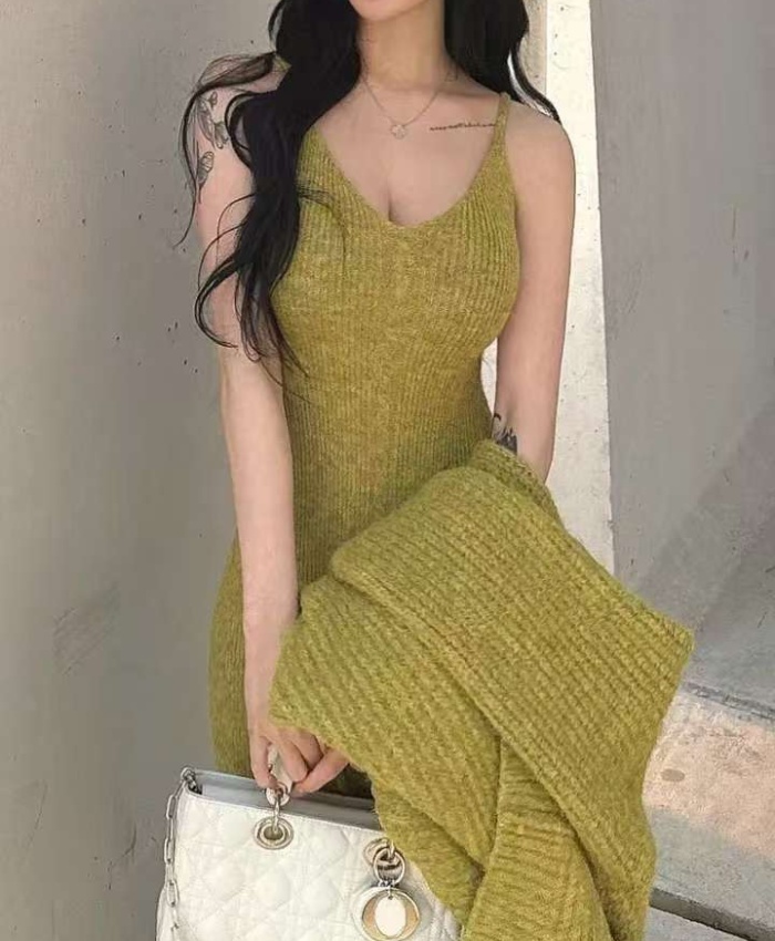 V-neck fashion sweater long knitted coat 2pcs set for women