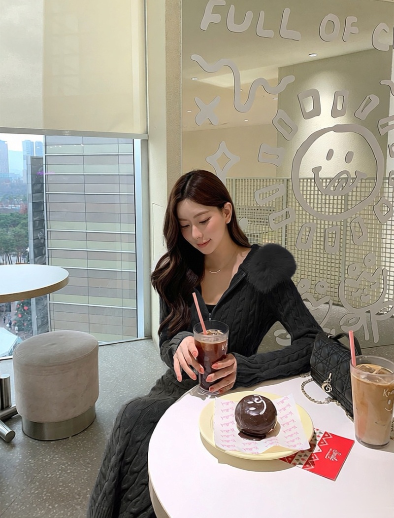 Winter jacket large fur collar skirt a set for women