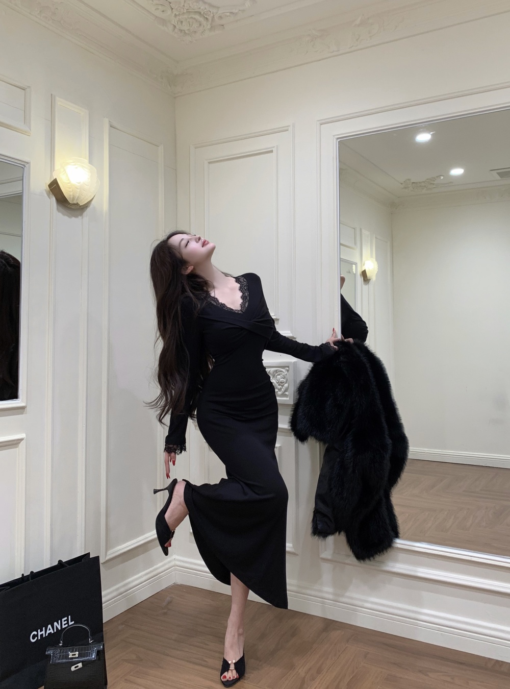 V-neck temperament knitted bottoming lace dress for women