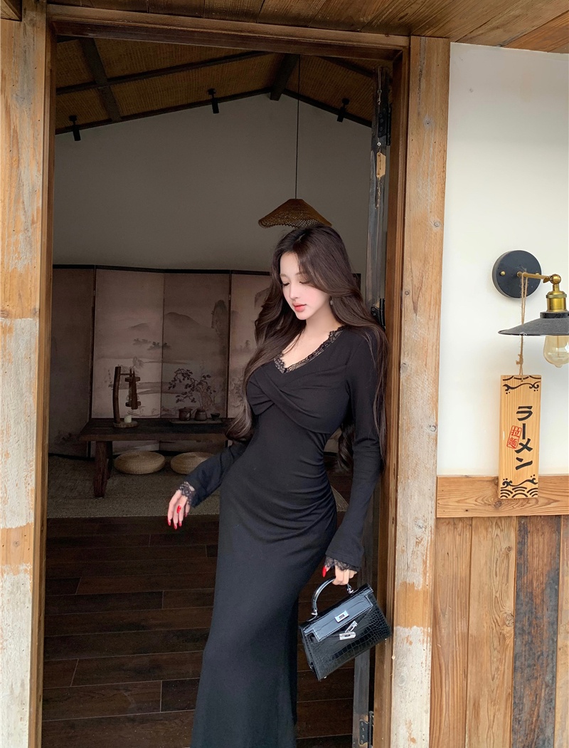 V-neck temperament knitted bottoming lace dress for women