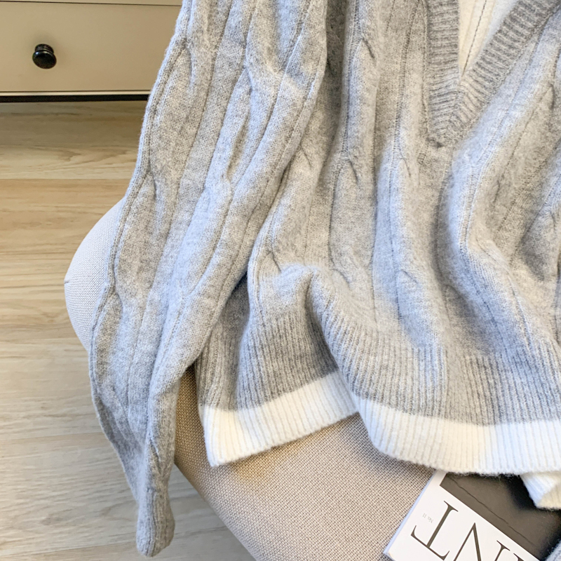 Fashion splice Pseudo-two zip sweater for women