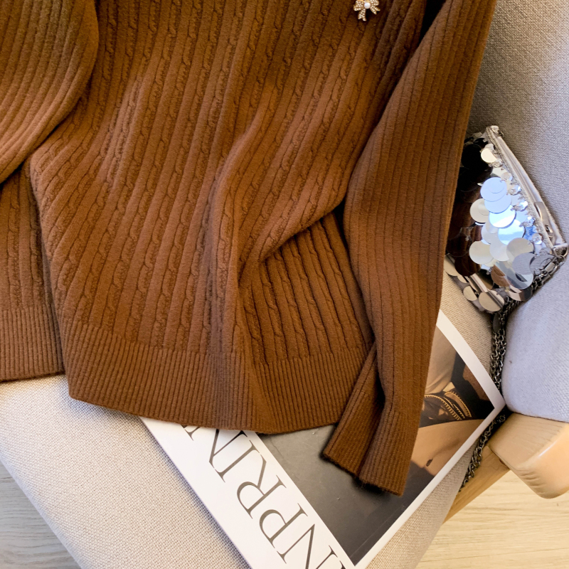 Pure twist temperament fashion sweater for women