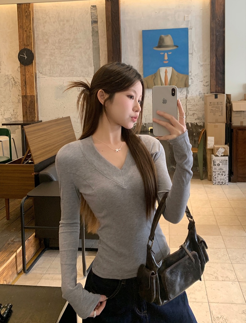 V-neck inside the ride T-shirt long sleeve bottoming shirt