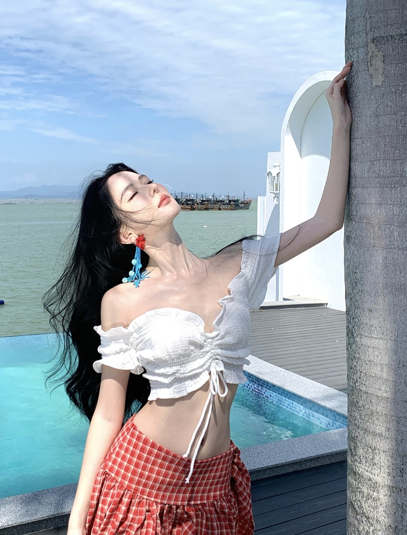 Red white seaside tops show young halter skirt 2pcs set