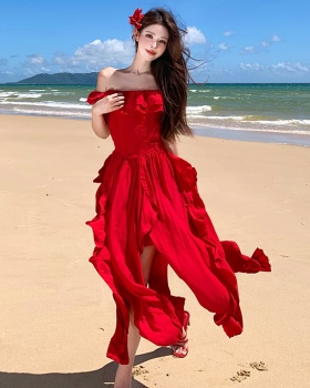 Travel niche dress was white flat shoulder long dress