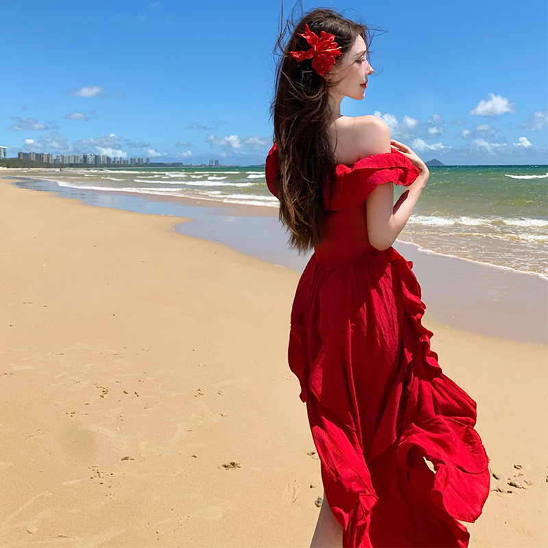 Travel niche dress was white flat shoulder long dress