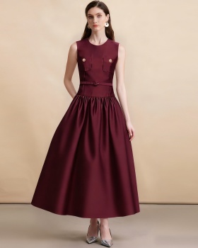 Pinched waist sleeveless France style with belt dress