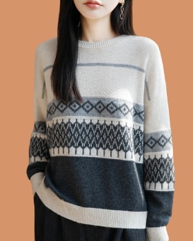 Loose sweater jacquard bottoming shirt for women