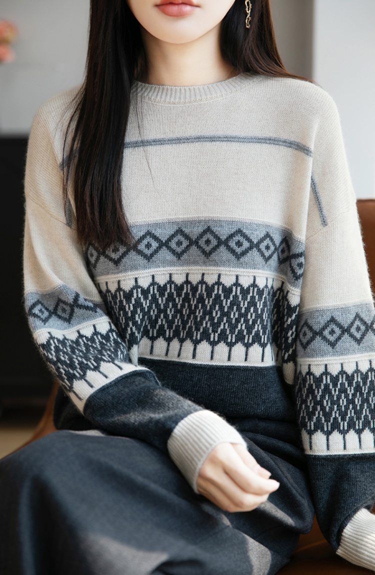 Loose sweater jacquard bottoming shirt for women