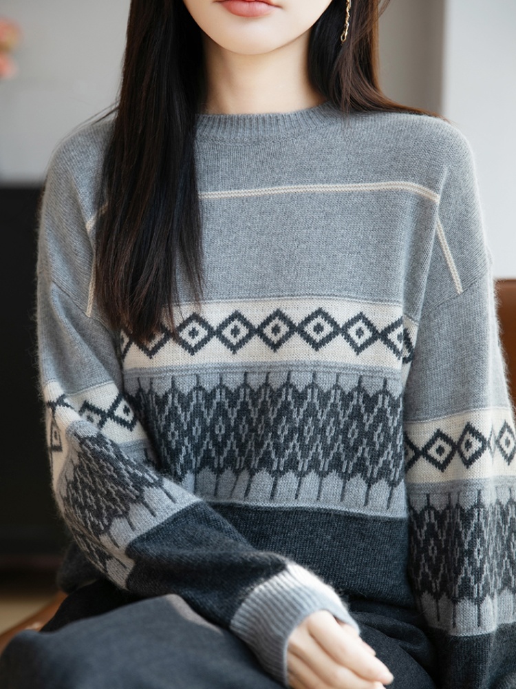 Loose sweater jacquard bottoming shirt for women