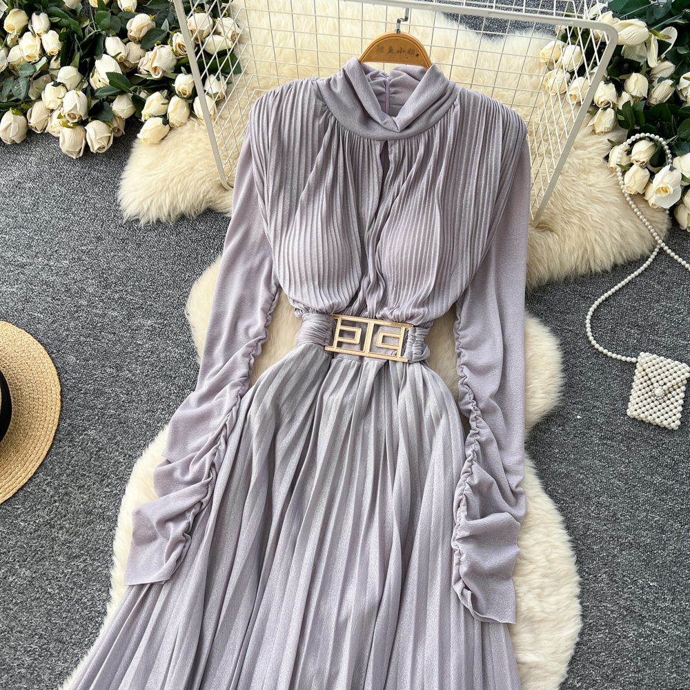 Long sleeve V-neck dress fold long dress for women