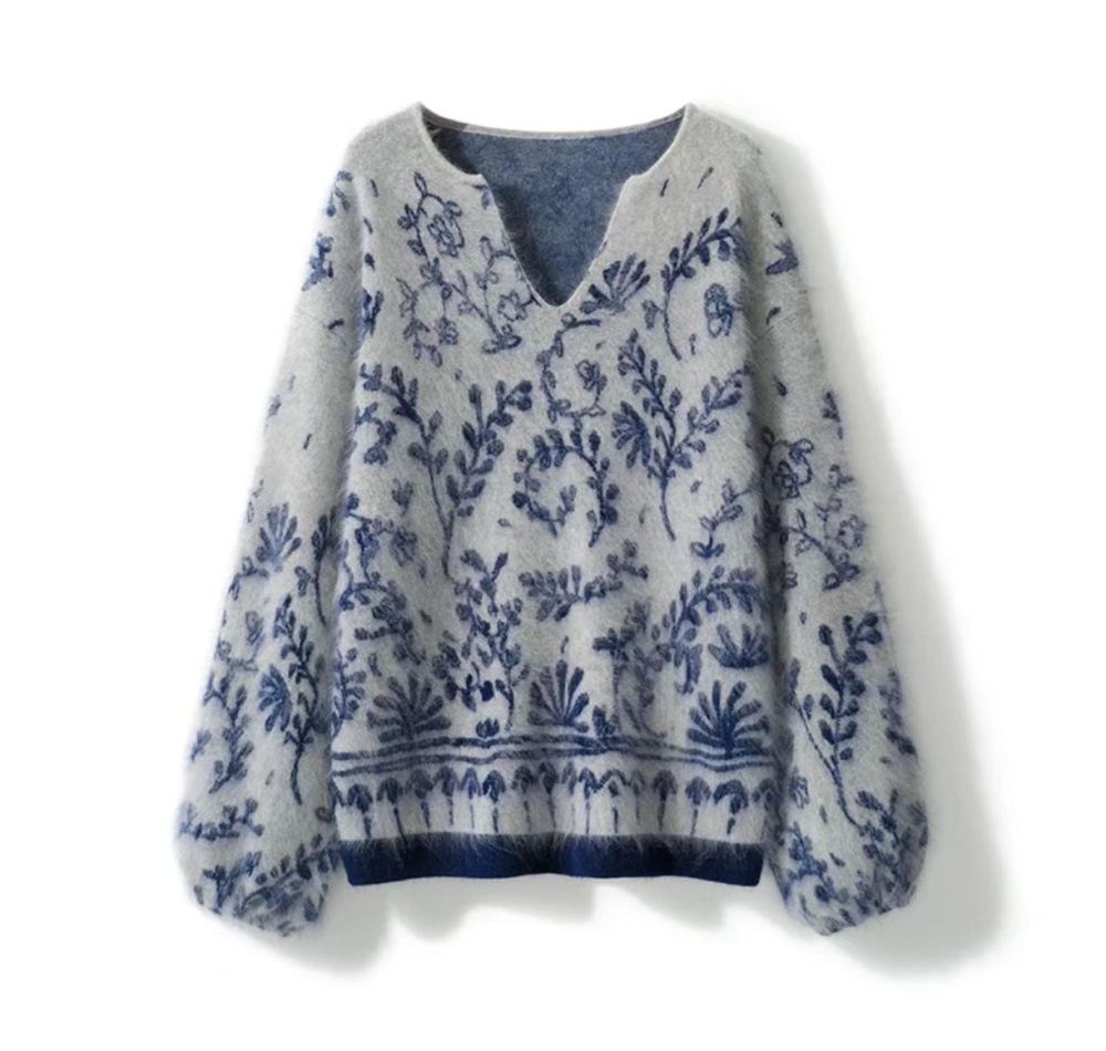 Knitted jacquard blue and white porcelain sweater