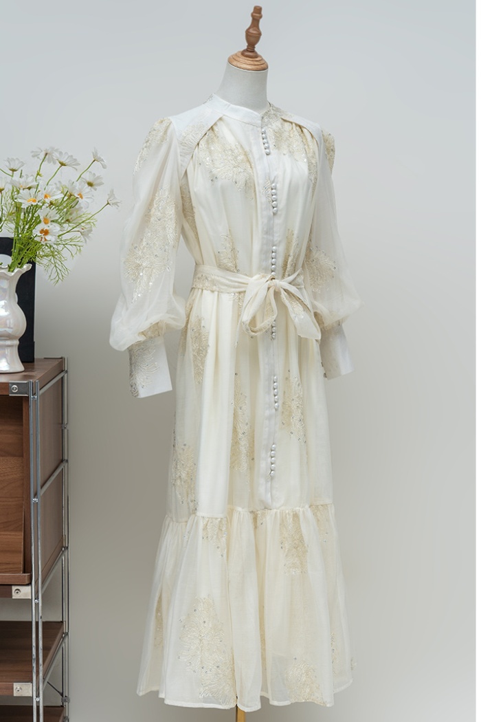 Pure long dress embroidered flowers dress