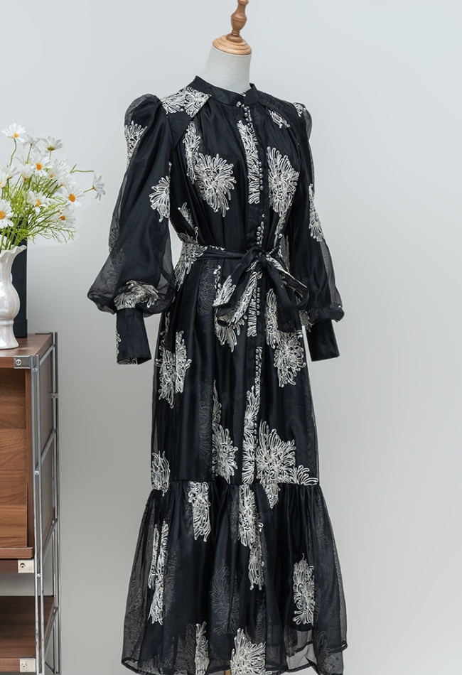 Pure long dress embroidered flowers dress