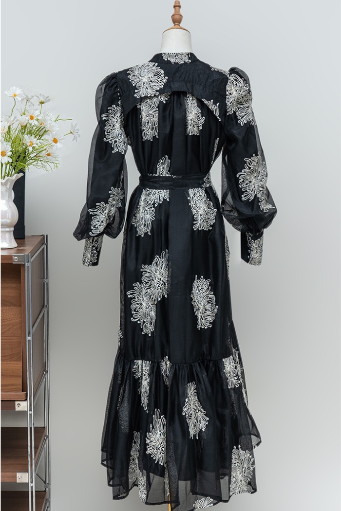 Pure long dress embroidered flowers dress