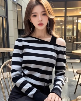 Simple Korean style sloping shoulder sexy autumn all-match tops