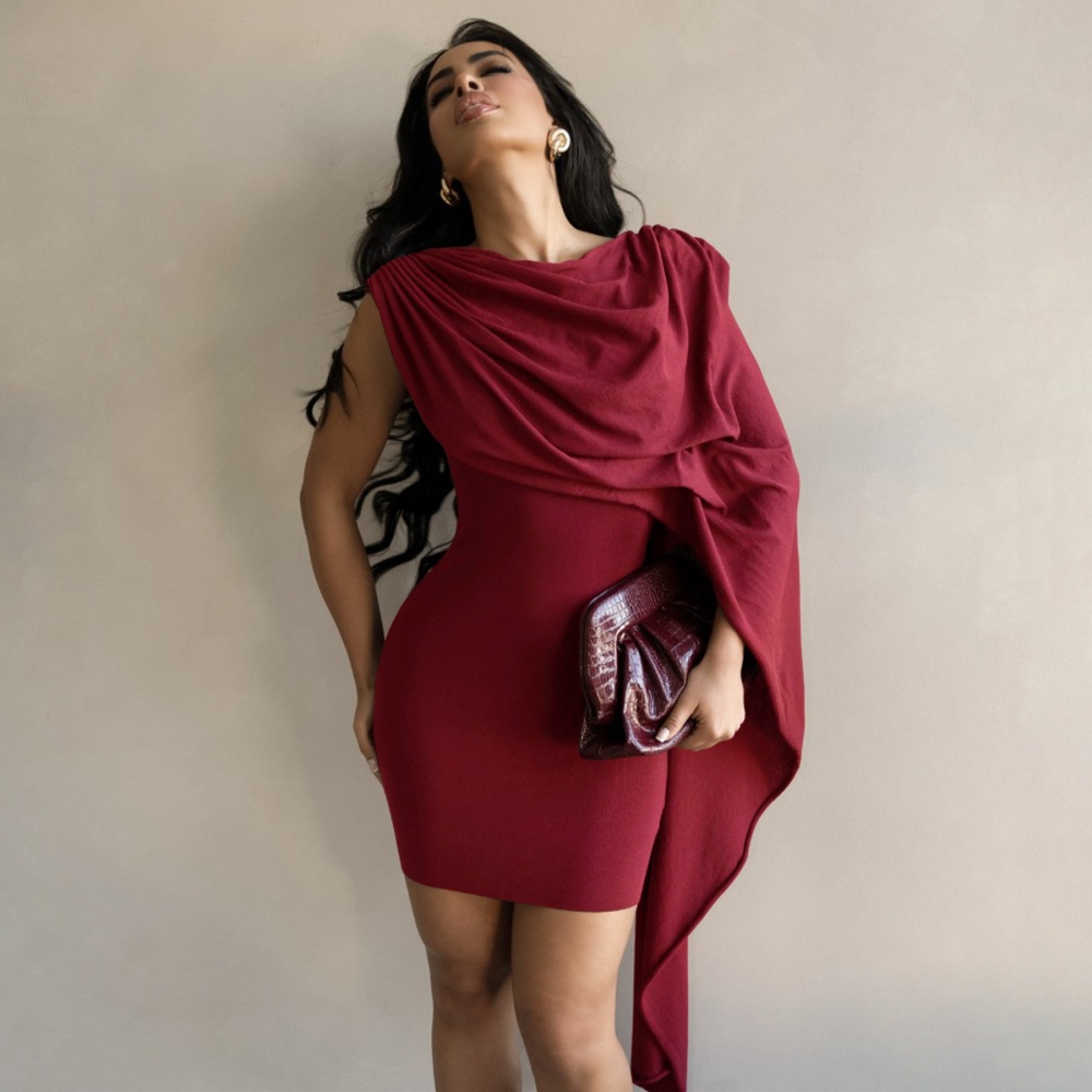 Knitted European style formal dress shoulder dress