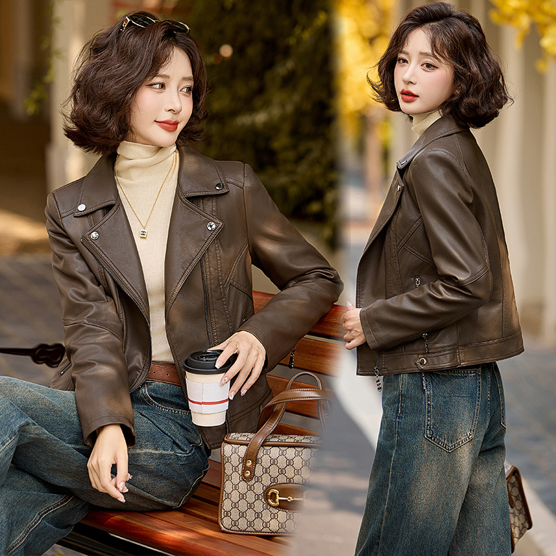 Retro locomotive coat winter plus velvet leather coat