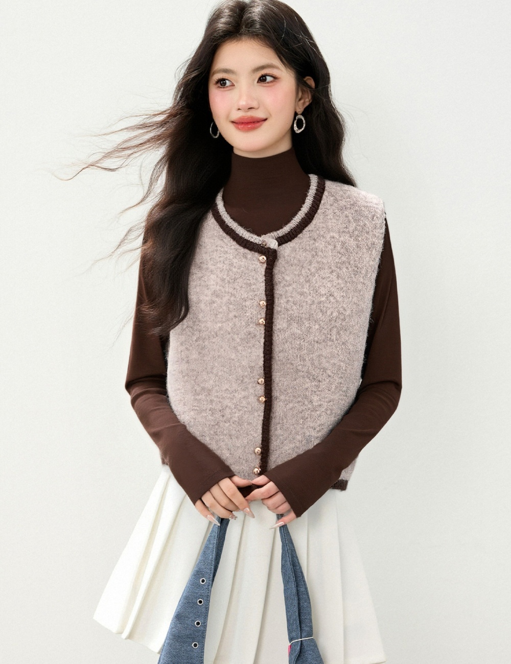 Knitted chanelstyle round neck autumn and winter waistcoat