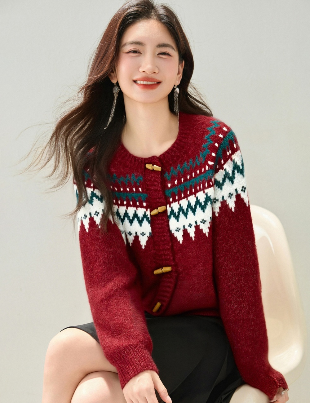 Christmas mixed colors horn buckle retro sweater for women