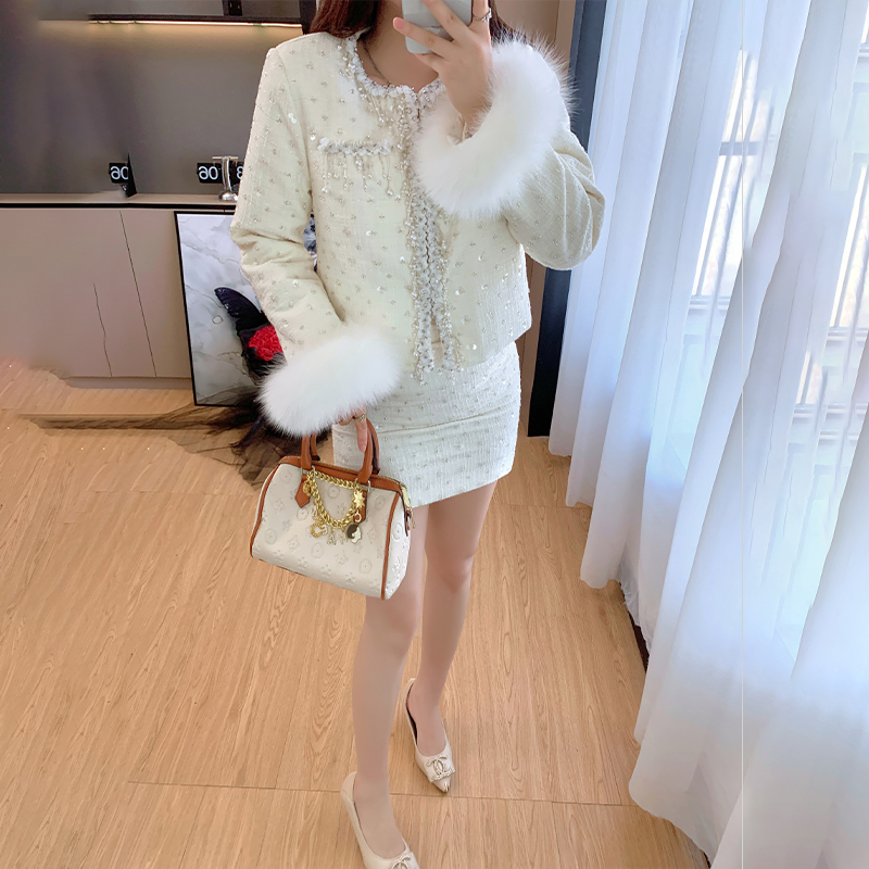 Ladies coat autumn and winter short skirt a set