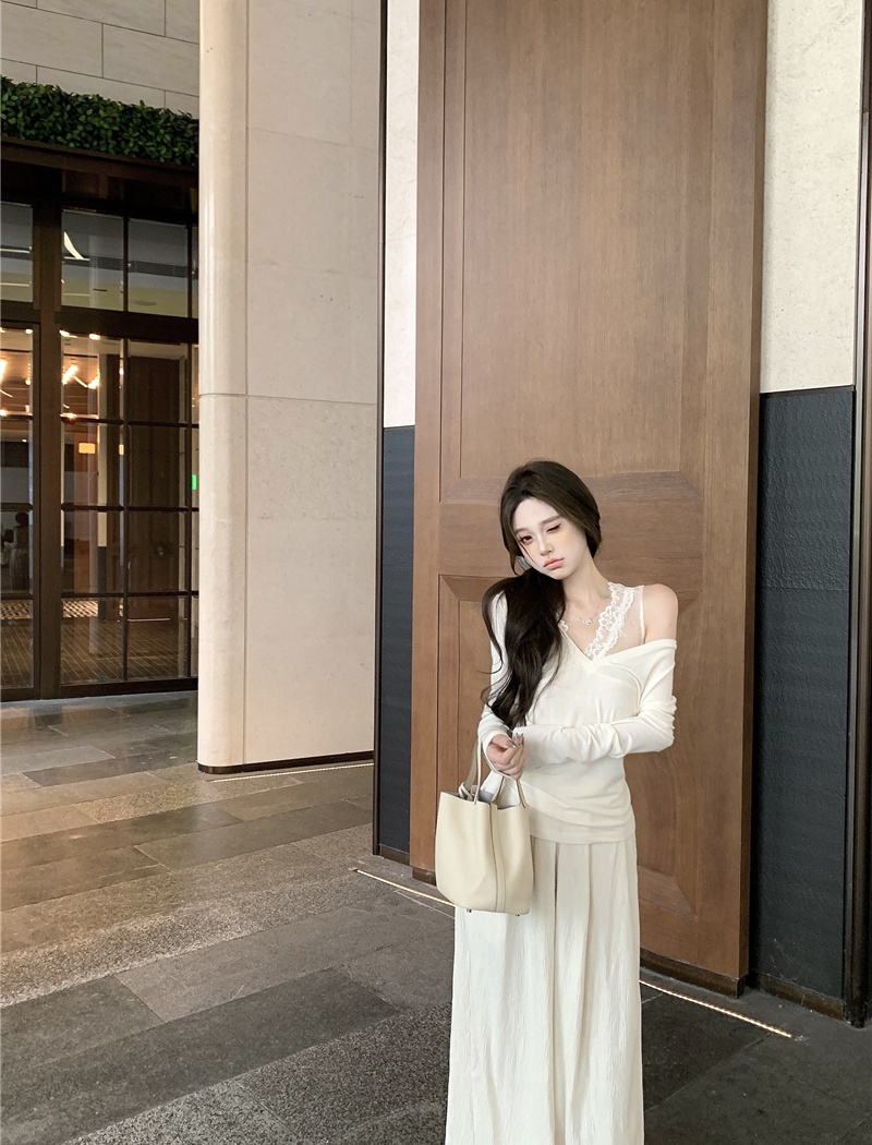 Long sleeve velvet tops lace T-shirt for women